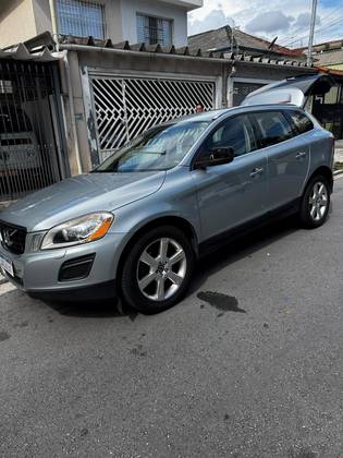 VOLVO XC60 2.0 T5 COMFORT FWD TURBO GASOLINA 4P AUTOMÁTICO